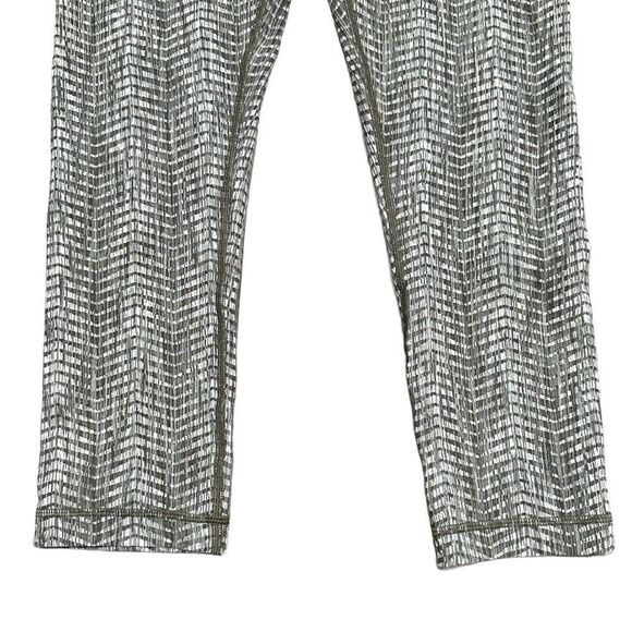 LululemonāWunder Under Crop (High-Rise) *Full-On Luon - Picture 3 of 10